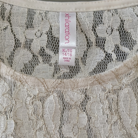 Lace cover top - Picture 2 of 7